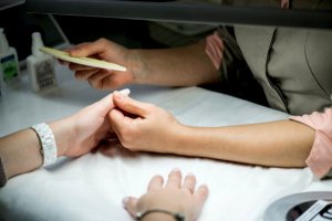 Чому манікюр у домашніх умовах не замінить салонний догляд за нігтями